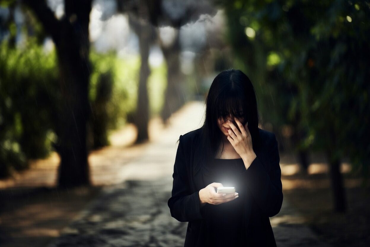 elle prend de la distance comportement relation message et